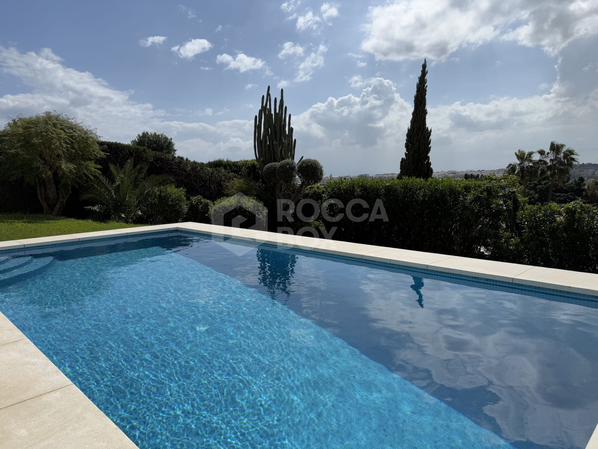 Stylish Scandinavian Private Villa with Sea, Mountain & Sunset Views in Nueva Andalucía
