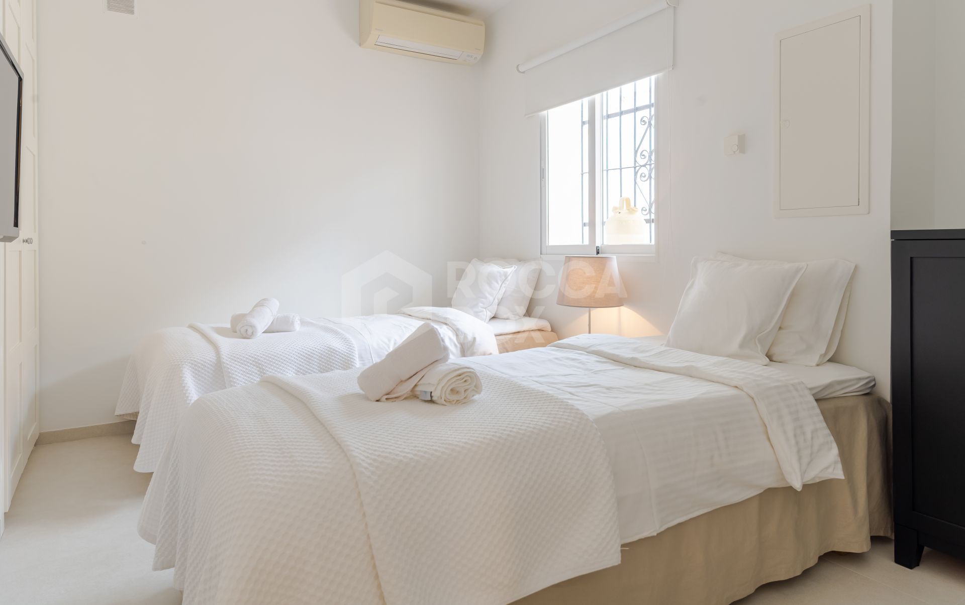 Stylish Scandinavian Private Villa with Sea, Mountain & Sunset Views in Nueva Andalucía