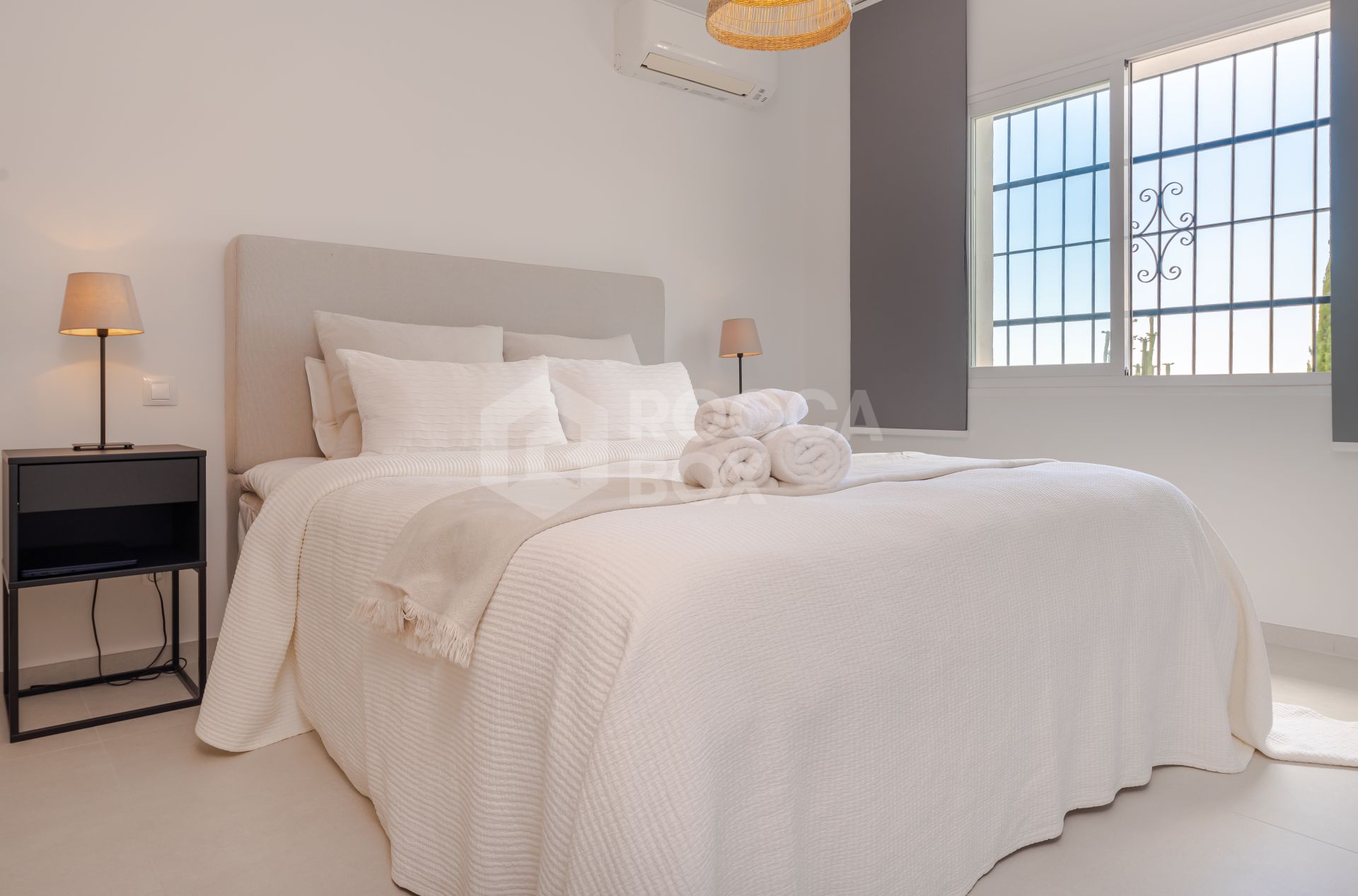 Stylish Scandinavian Private Villa with Sea, Mountain & Sunset Views in Nueva Andalucía