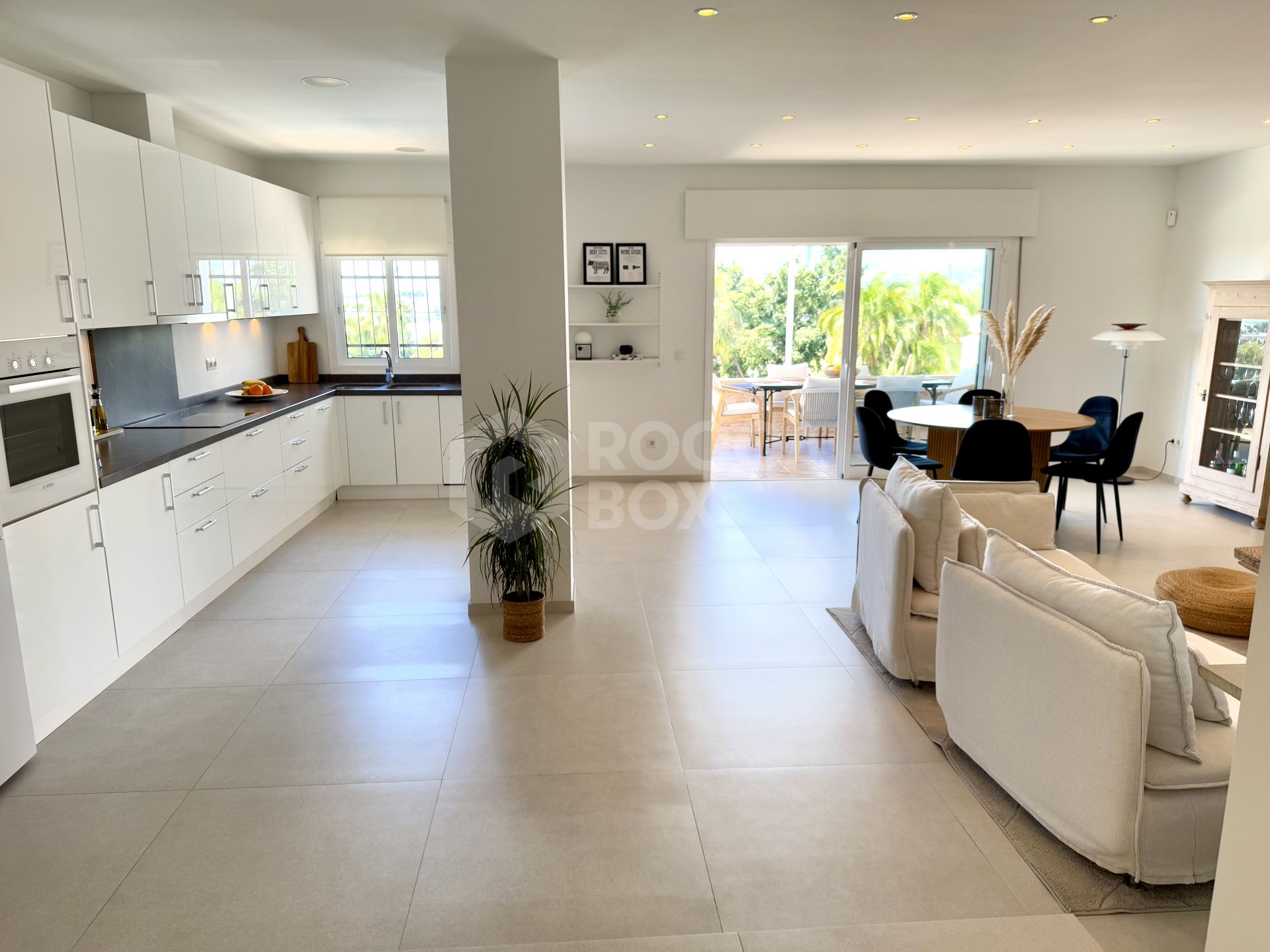 Stylish Scandinavian Private Villa with Sea, Mountain & Sunset Views in Nueva Andalucía