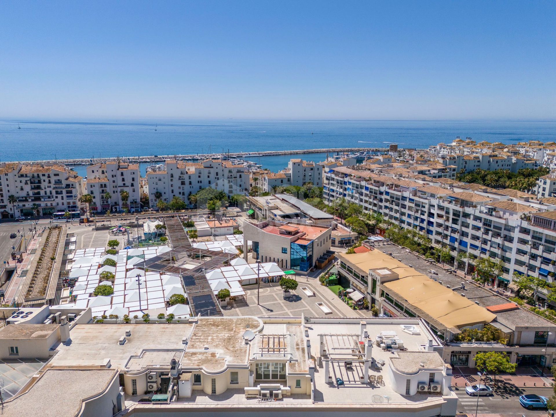 Luxury Two-Bedroom Apartment with Partial Sea Views in Prime Puerto Banus
