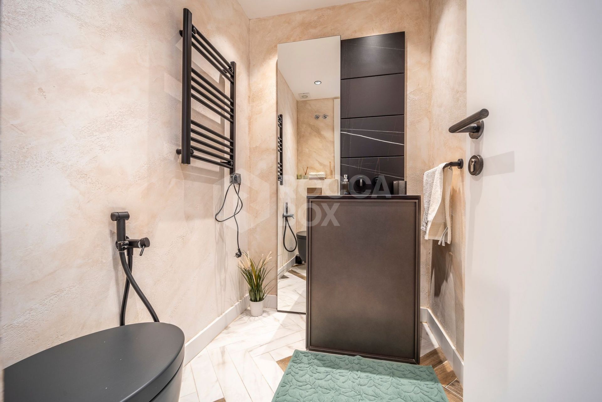 Luxury Two-Bedroom Apartment with Partial Sea Views in Prime Puerto Banus