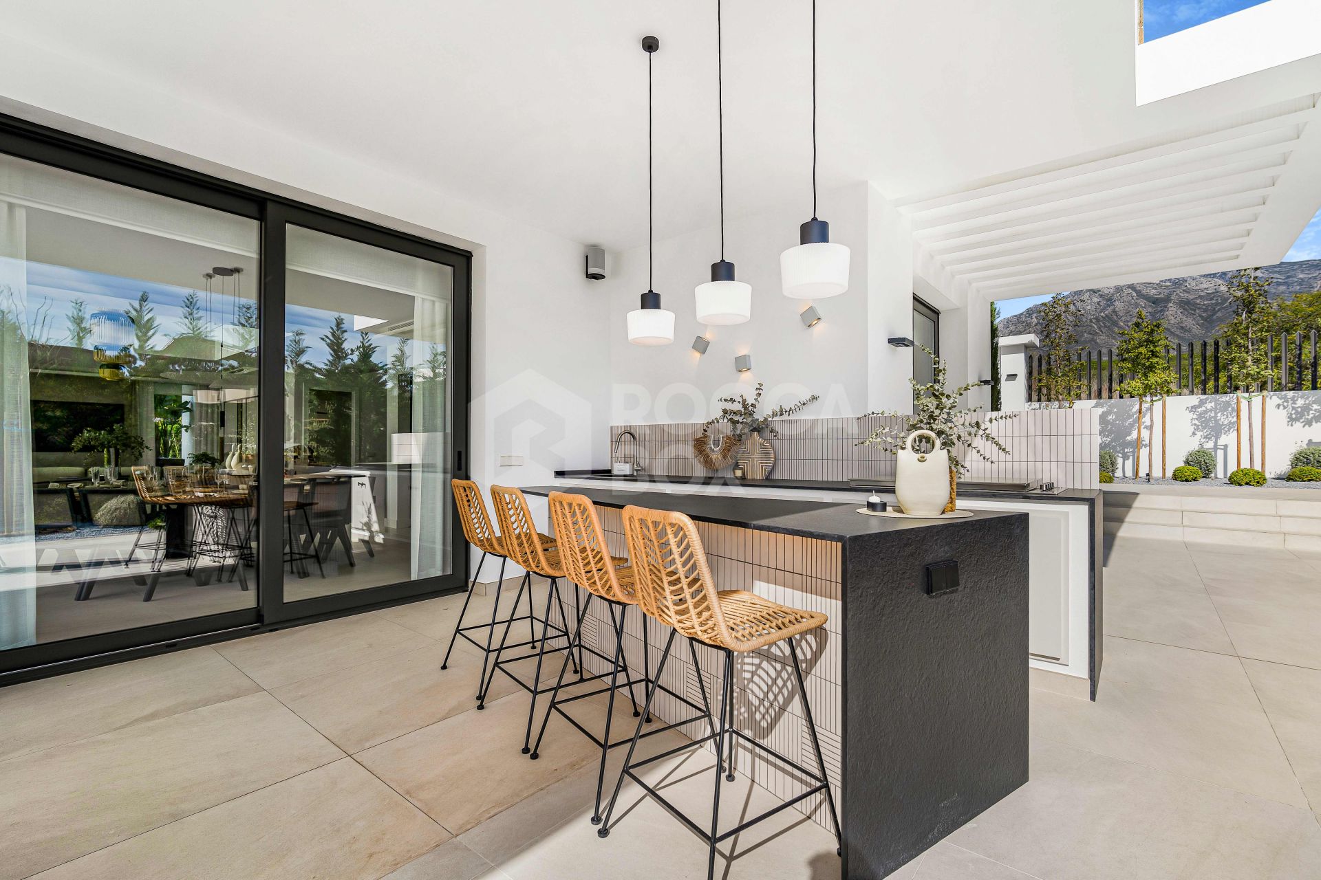 Brand-New Designer Villa with Sea Views & Touristic License on Marbella’s Golden Mile