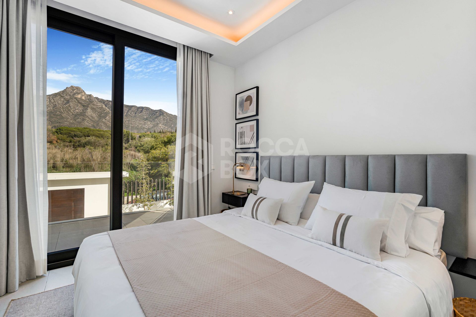 Brand-New Designer Villa with Sea Views & Touristic License on Marbella’s Golden Mile