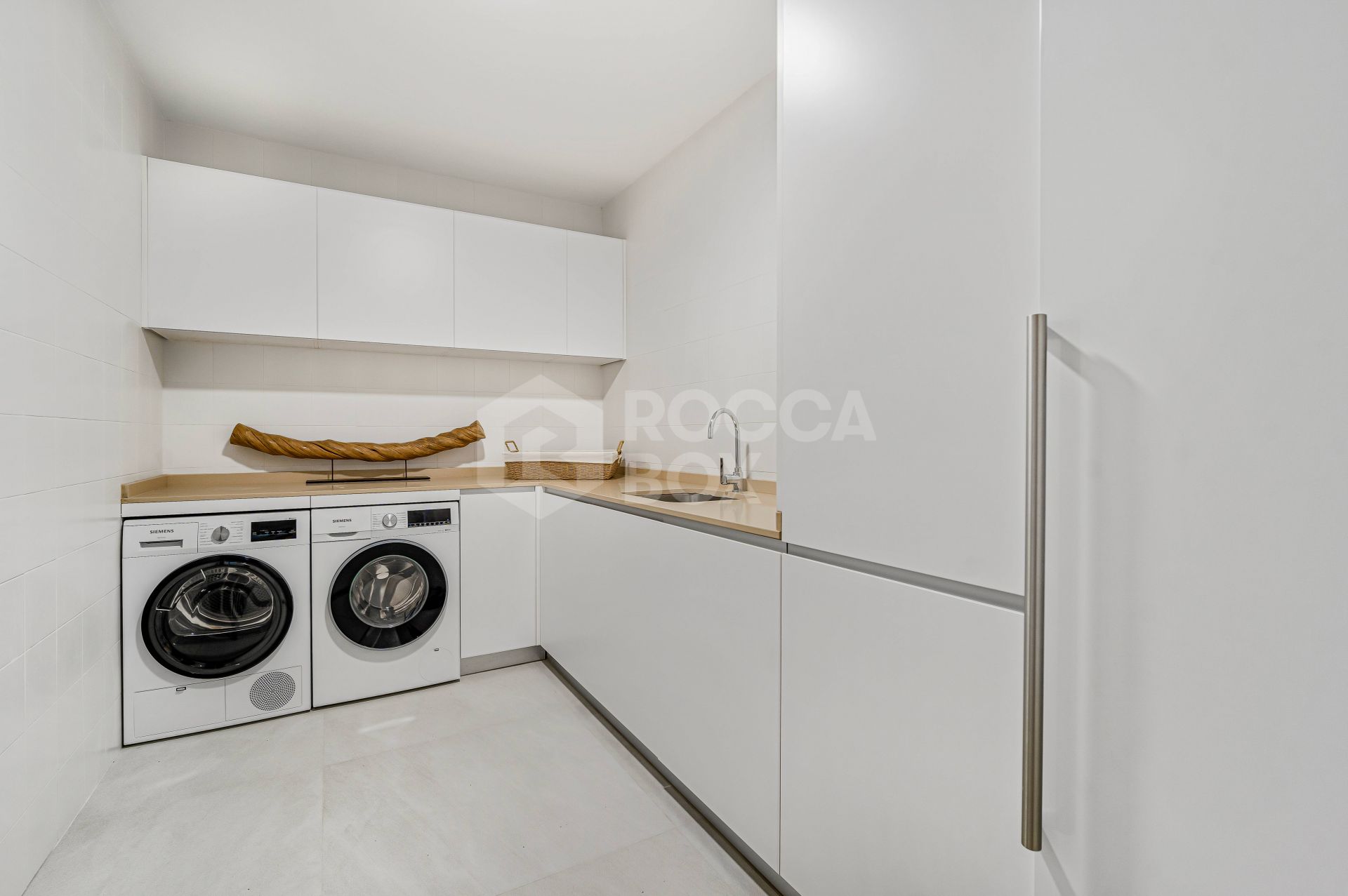 Brand-New Designer Villa with Sea Views & Touristic License on Marbella’s Golden Mile