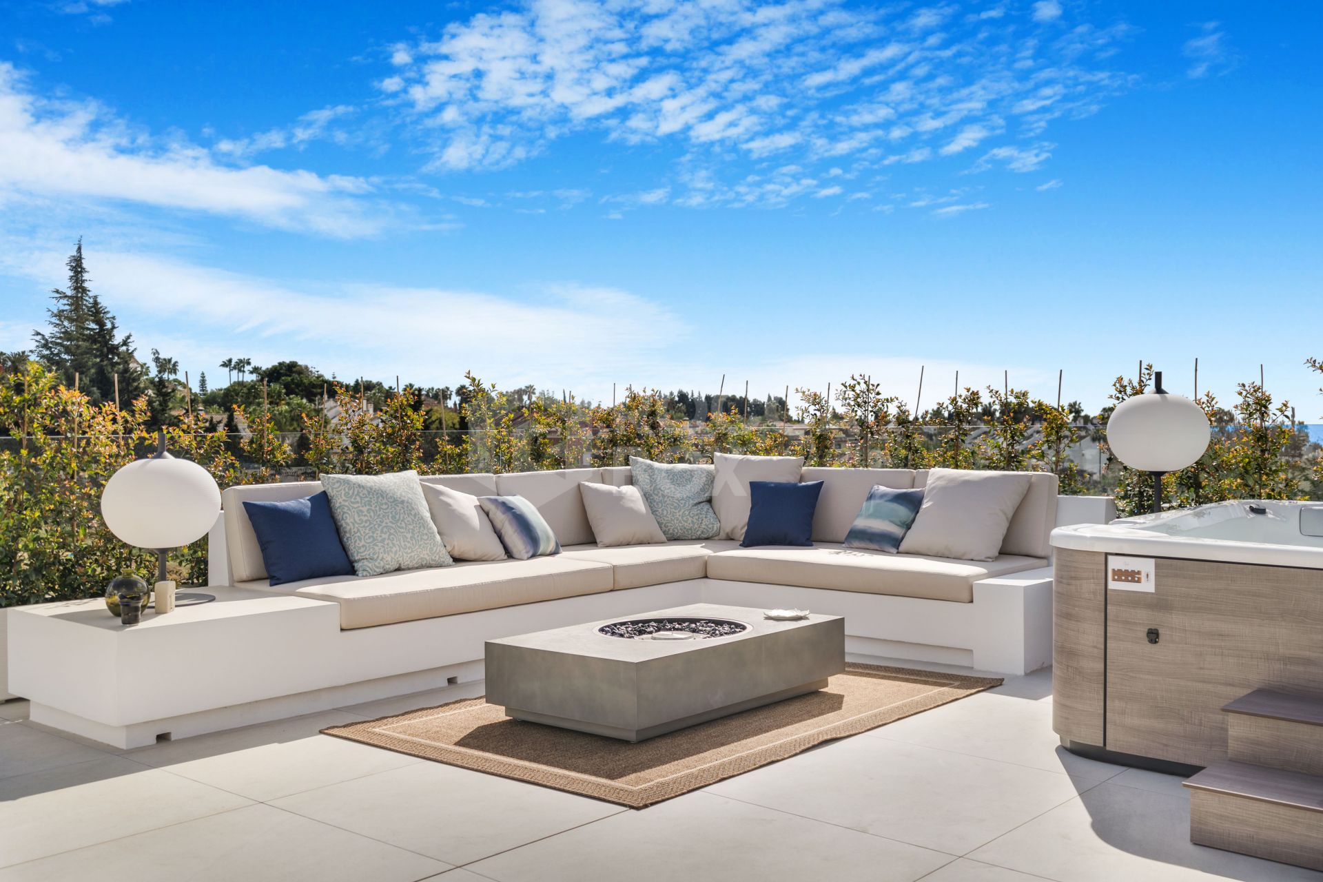 Brand-New Designer Villa with Sea Views & Touristic License on Marbella’s Golden Mile