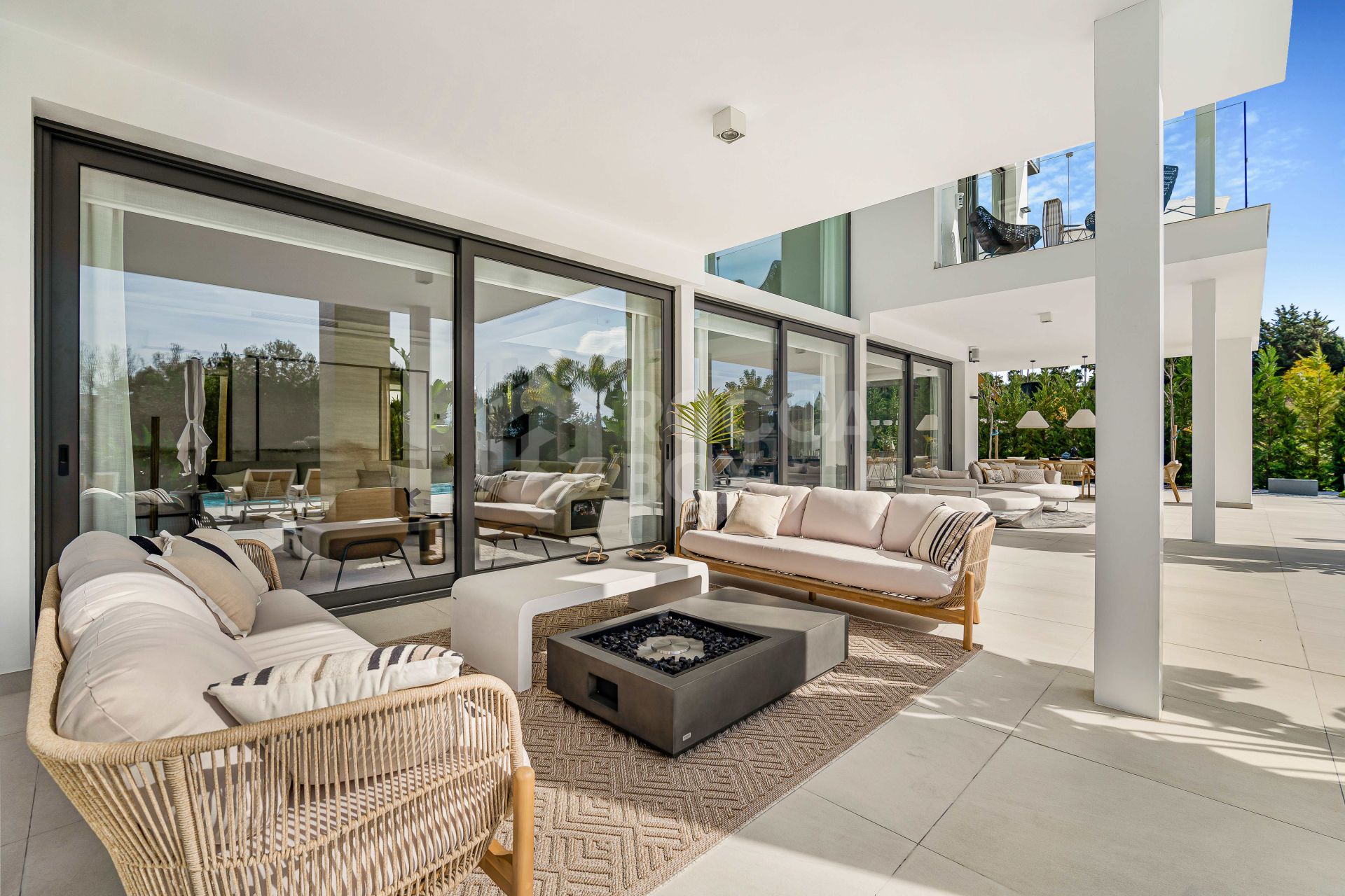 Brand-New Designer Villa with Sea Views & Touristic License on Marbella’s Golden Mile