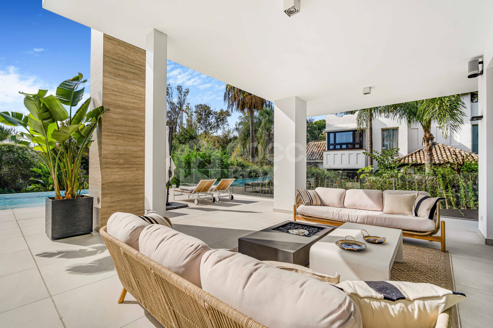 Brand-New Designer Villa with Sea Views & Touristic License on Marbella’s Golden Mile