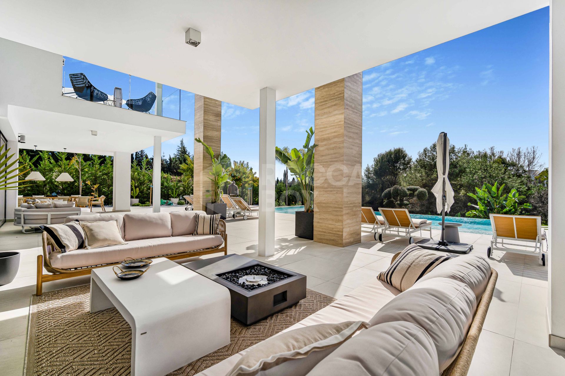 Brand-New Designer Villa with Sea Views & Touristic License on Marbella’s Golden Mile