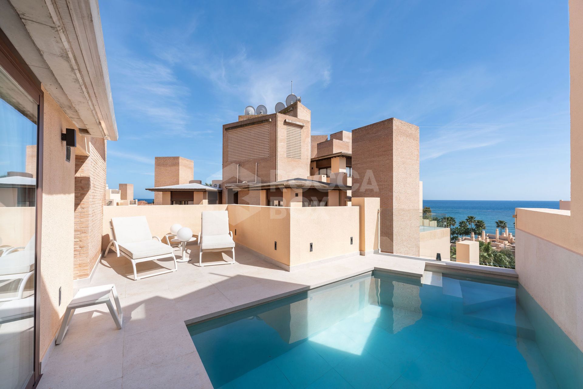 Renovated Beachfront Penthouse with Panoramic Sea Views in Estepona