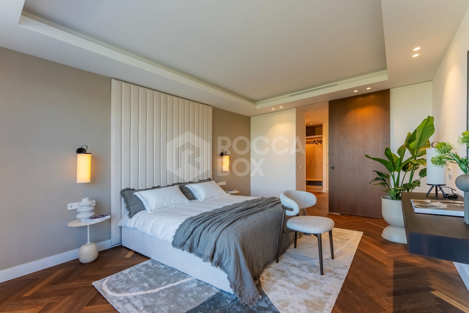 6-Bedroom Contemporary Villa with Pool, Gardens & Luxury Finishes in El Rosario