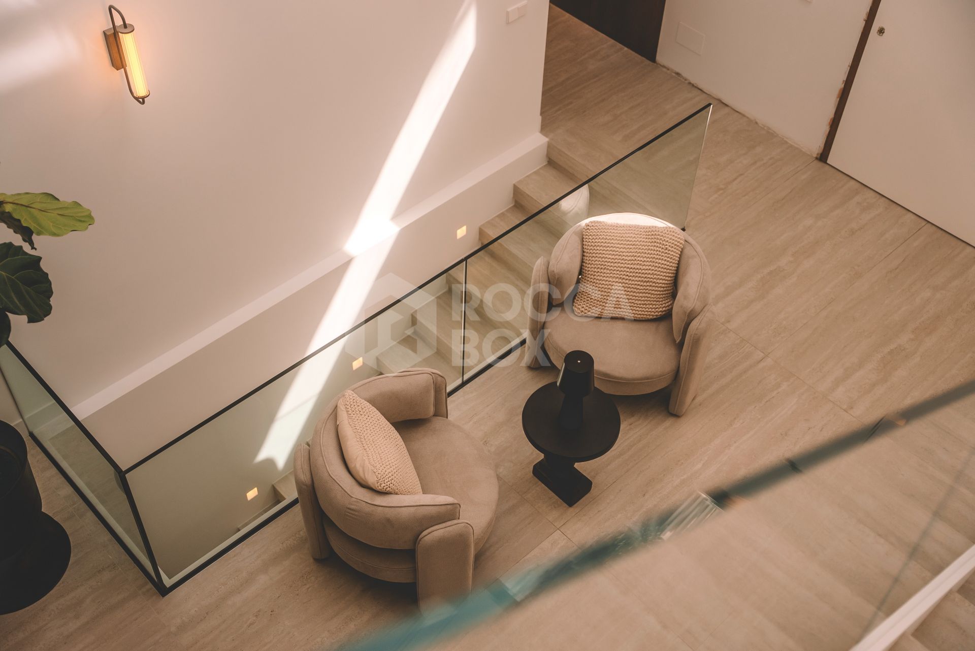 6-Bedroom Contemporary Villa with Pool, Gardens & Luxury Finishes in El Rosario