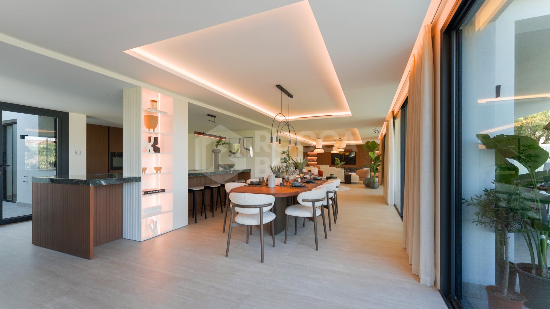 6-Bedroom Contemporary Villa with Pool, Gardens & Luxury Finishes in El Rosario