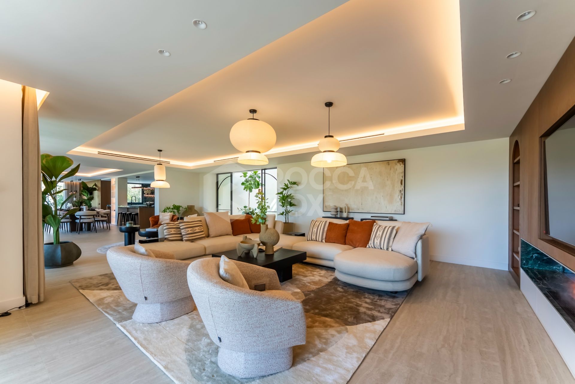 6-Bedroom Contemporary Villa with Pool, Gardens & Luxury Finishes in El Rosario