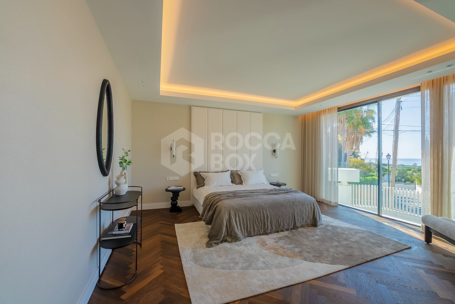 6-Bedroom Contemporary Villa with Pool, Gardens & Luxury Finishes in El Rosario