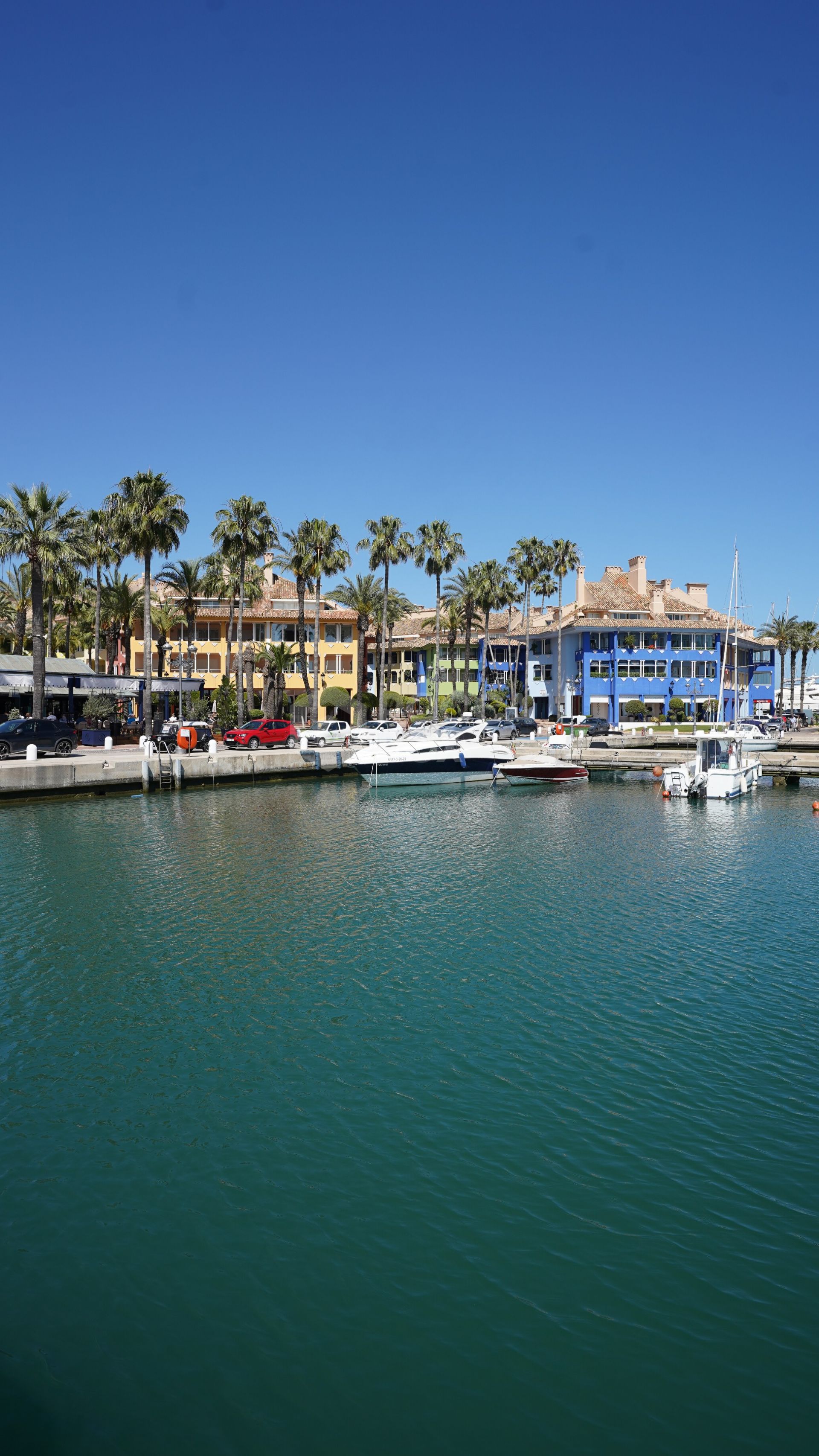 Elegant 3-Bedroom Apartment in Sotogrande