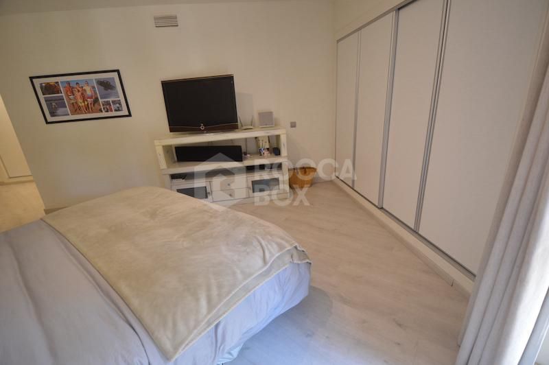 Elegant 3-Bedroom Apartment in Sotogrande