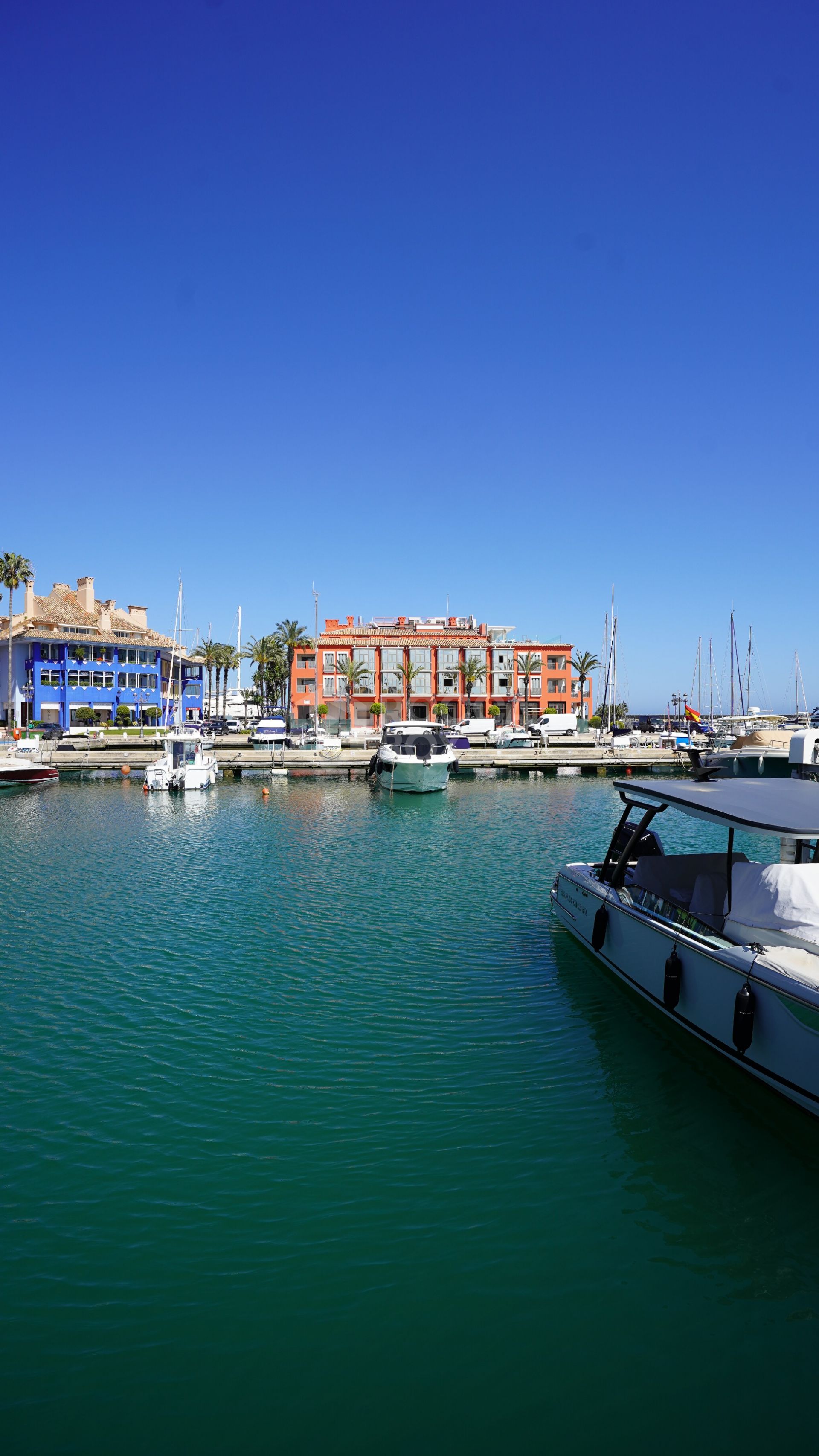 Elegant 3-Bedroom Apartment in Sotogrande