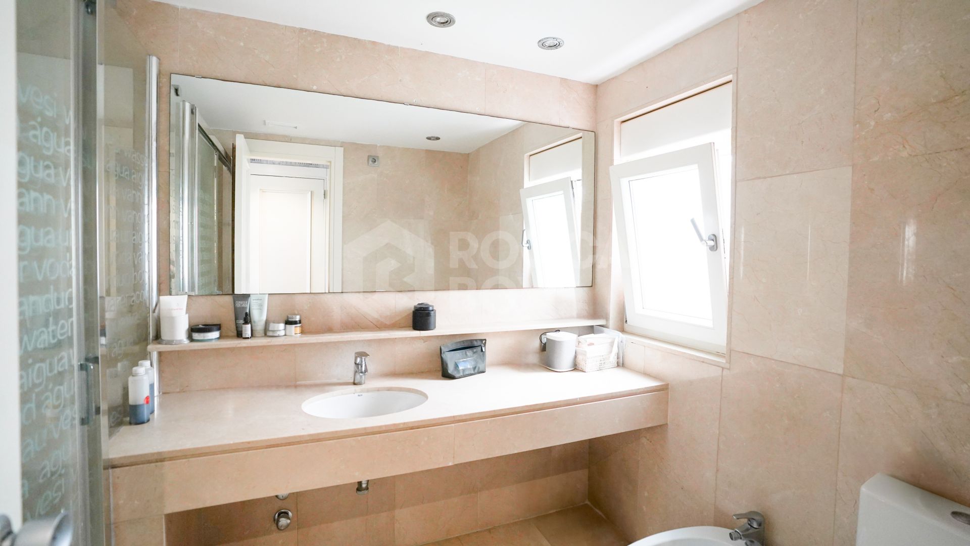 Elegant 3-Bedroom Apartment in Sotogrande