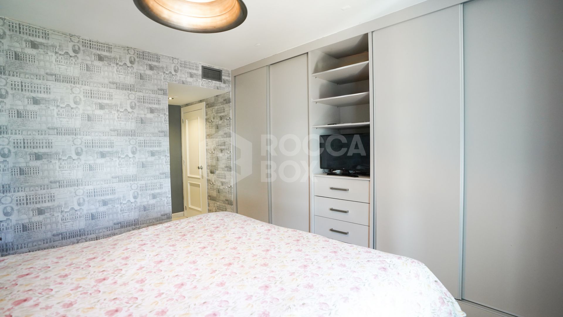 Elegant 3-Bedroom Apartment in Sotogrande