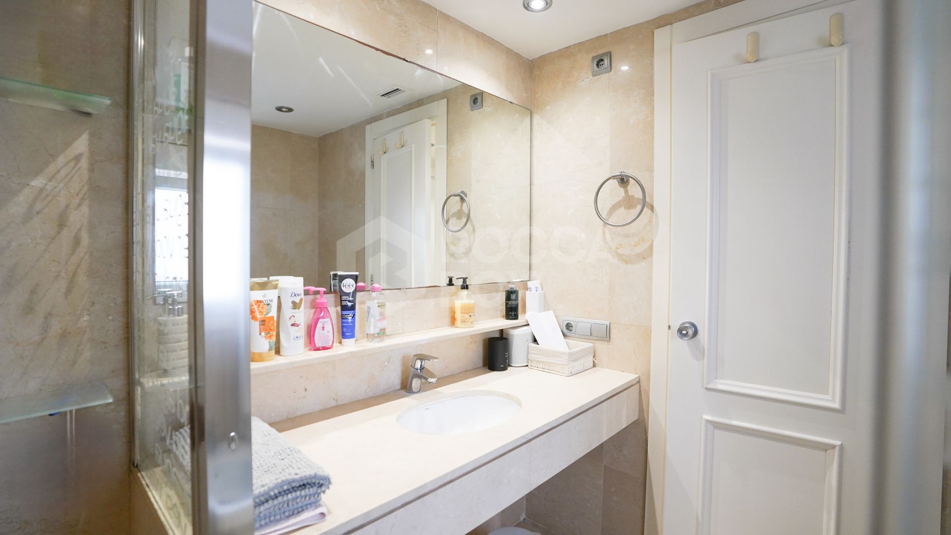 Elegant 3-Bedroom Apartment in Sotogrande