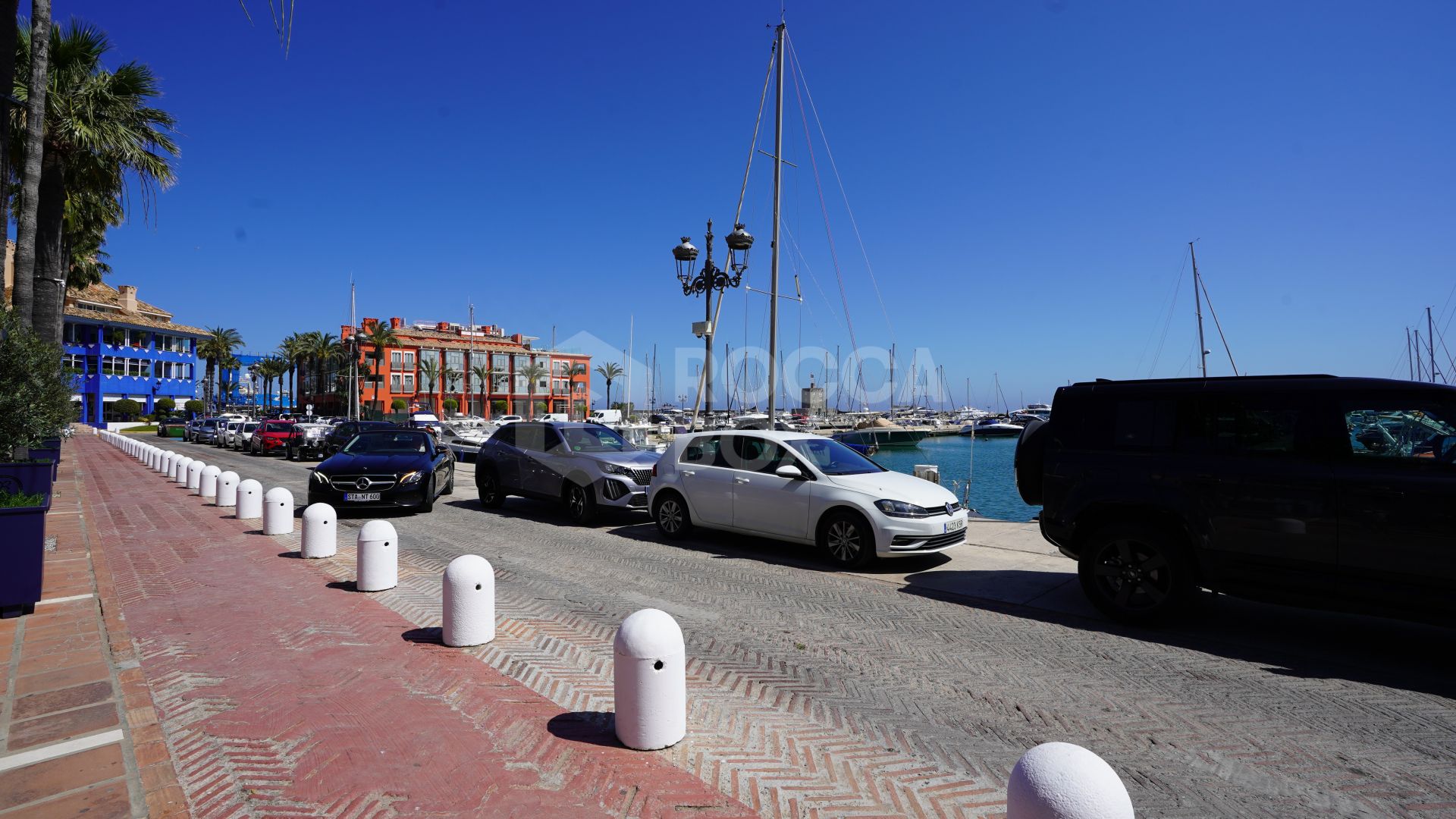 Elegant 3-Bedroom Apartment in Sotogrande