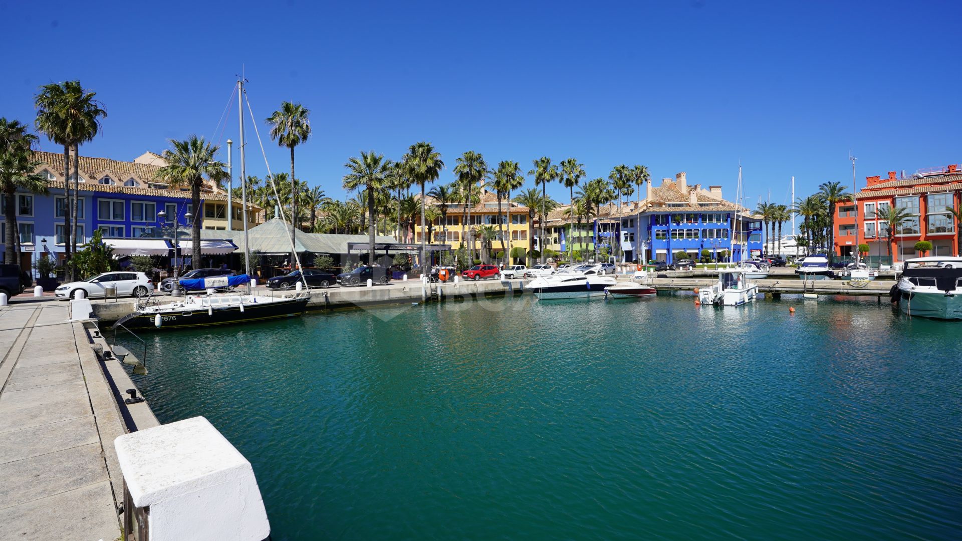 Elegant 3-Bedroom Apartment in Sotogrande