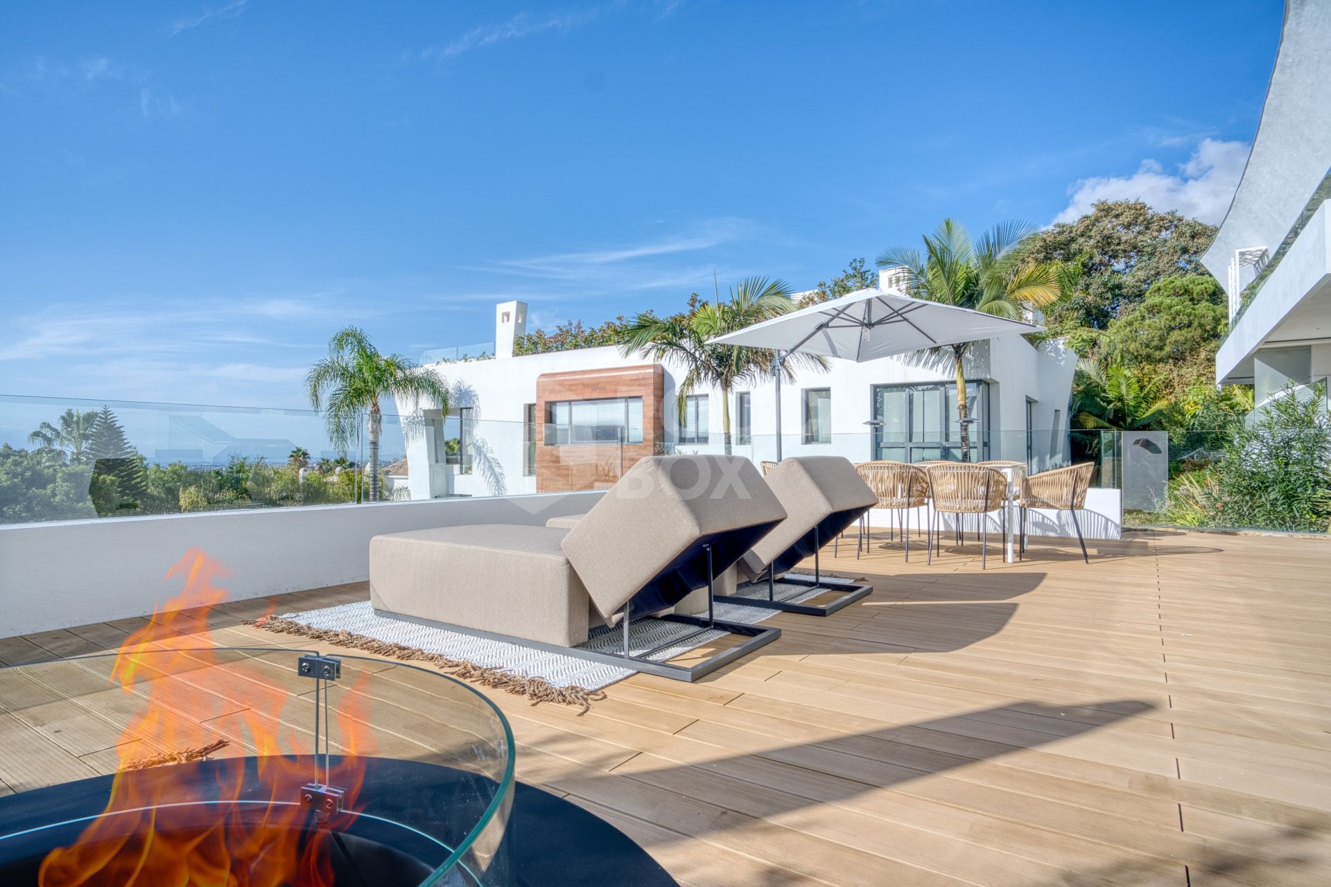 Elegant 4-Bedroom Designer Duplex with Sea Views in La Reserva de Sierra Blanca