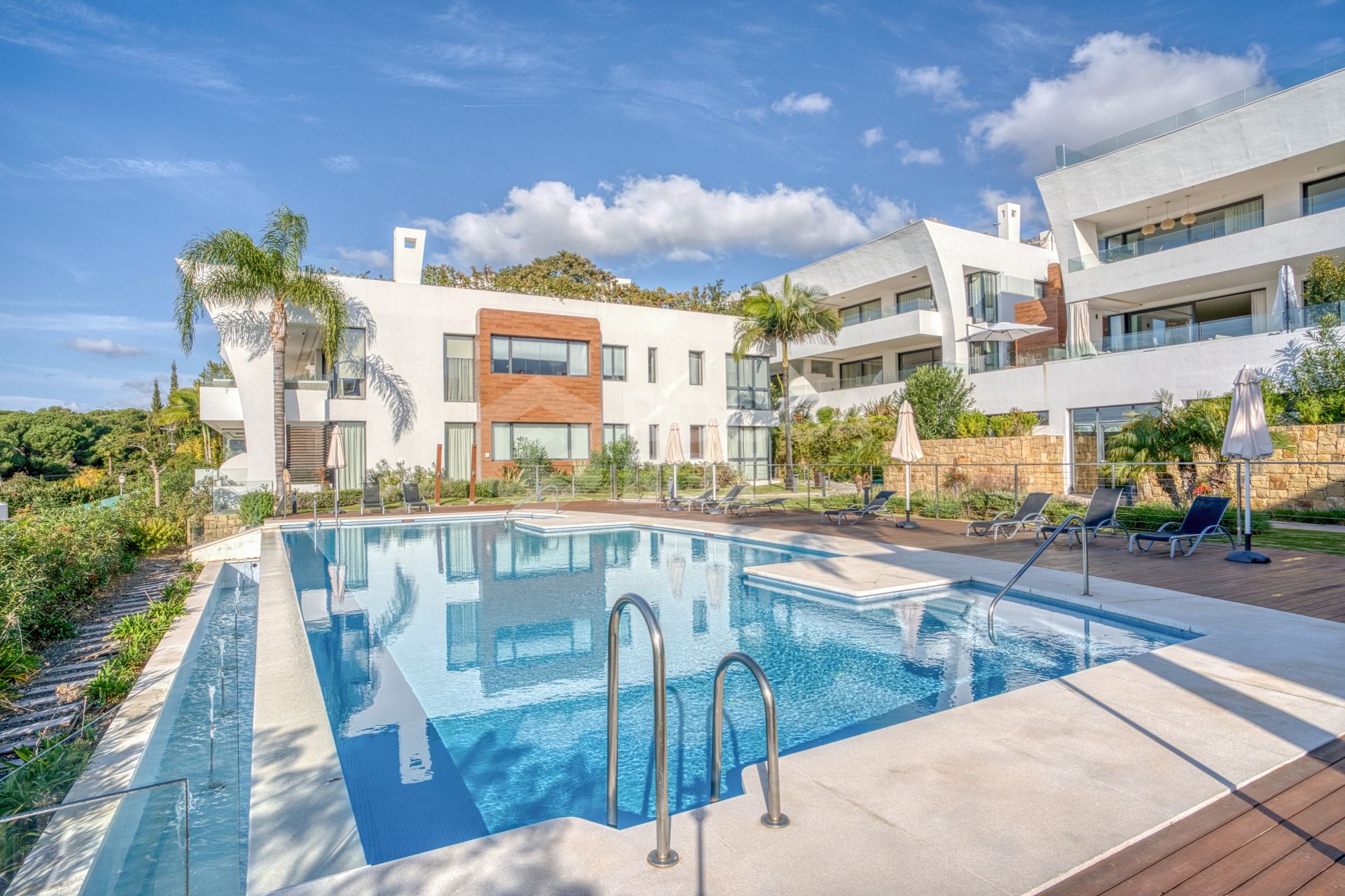 Elegant 4-Bedroom Designer Duplex with Sea Views in La Reserva de Sierra Blanca