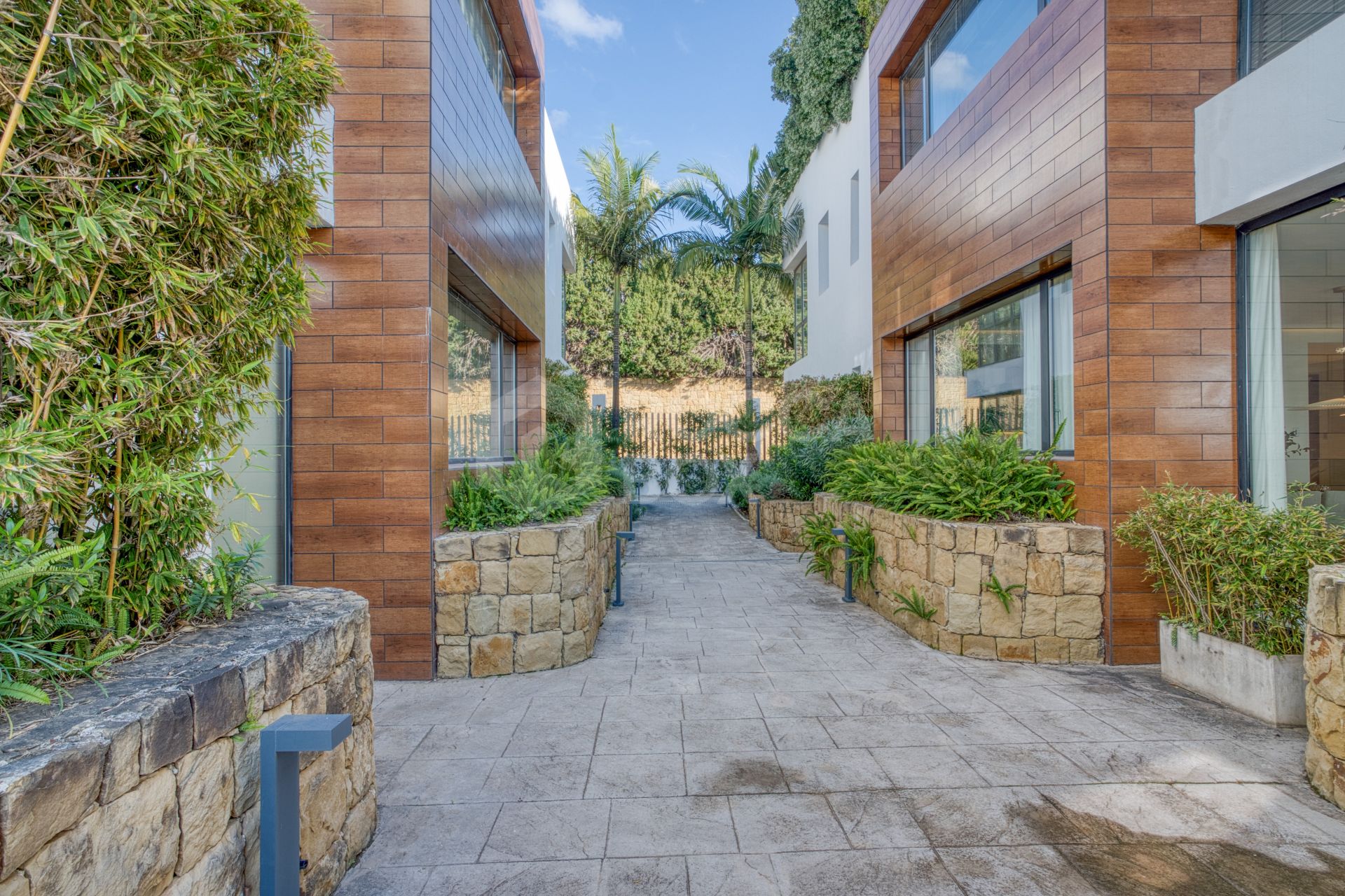 Elegant 4-Bedroom Designer Duplex with Sea Views in La Reserva de Sierra Blanca