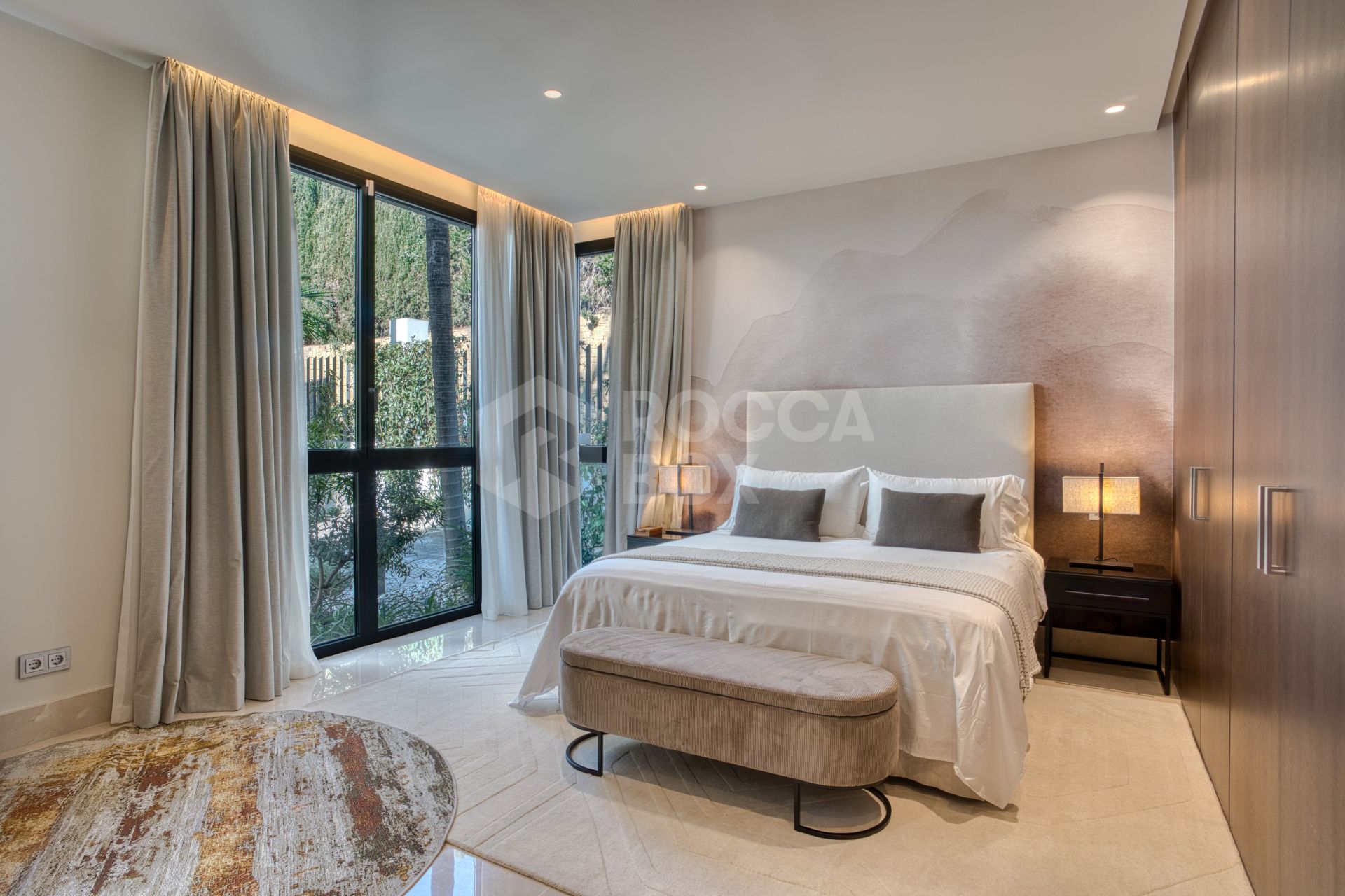 Elegant 4-Bedroom Designer Duplex with Sea Views in La Reserva de Sierra Blanca