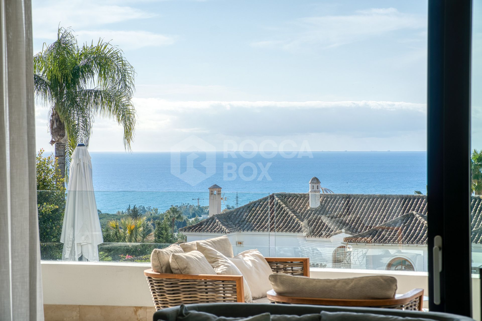 Elegant 4-Bedroom Designer Duplex with Sea Views in La Reserva de Sierra Blanca