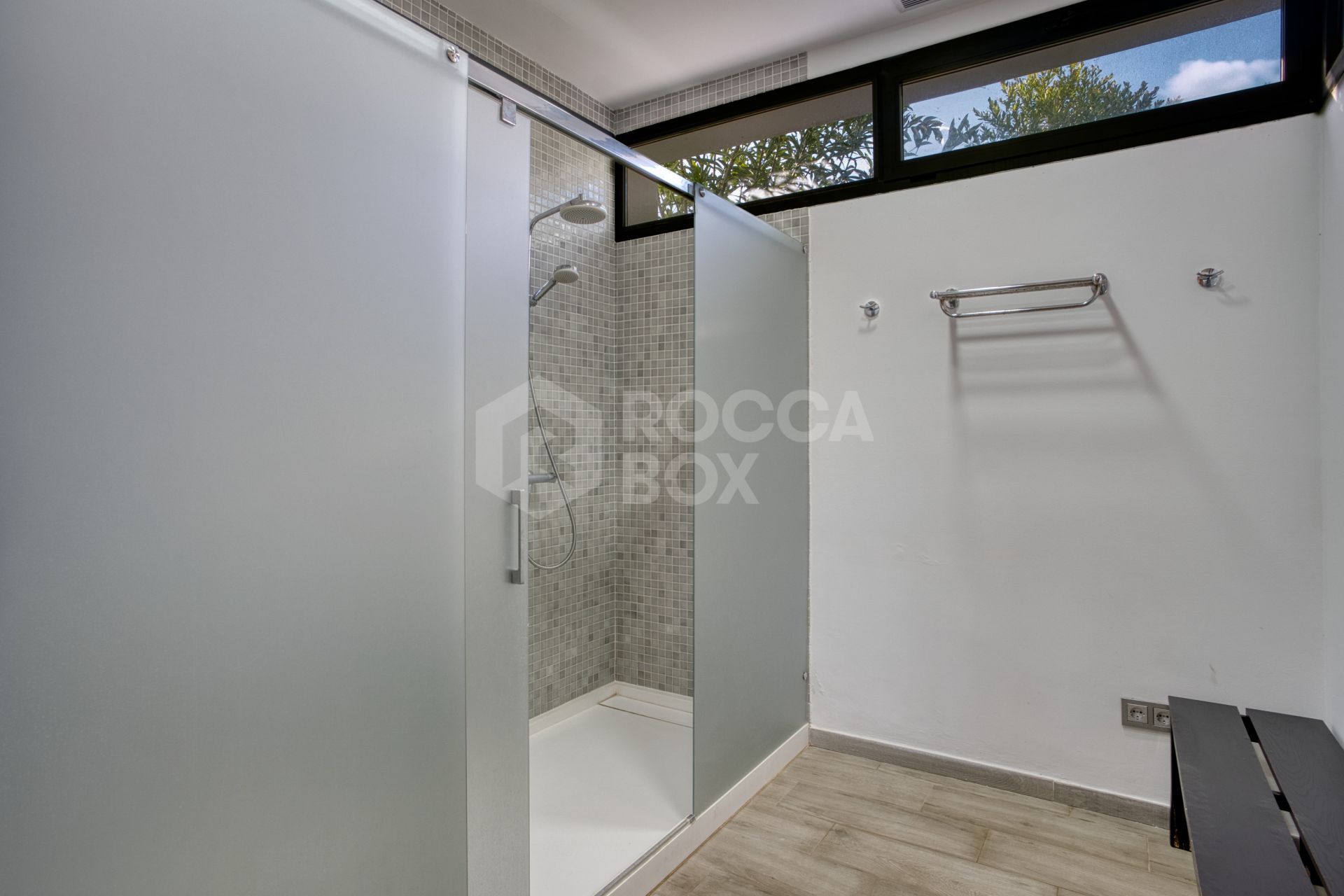Elegant 4-Bedroom Designer Duplex with Sea Views in La Reserva de Sierra Blanca