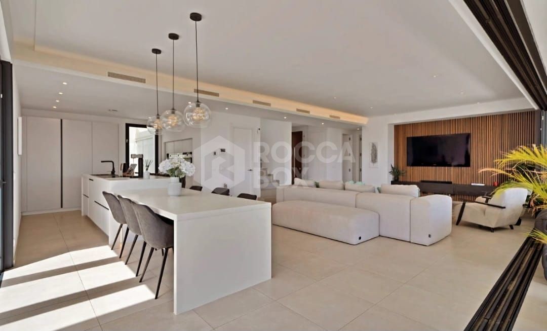 Exquisite Four-Bedroom Luxury Villa with Panoramic Views and Bespoke Upgrades