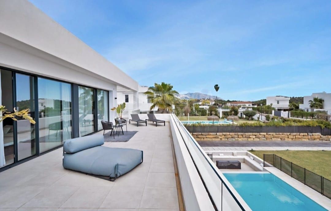 Exquisite Four-Bedroom Luxury Villa with Panoramic Views and Bespoke Upgrades