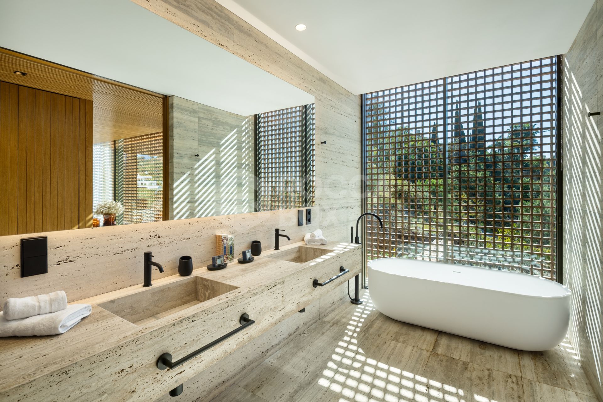 Architectural Masterpiece with Sea Views in Prestigious El Madroñal