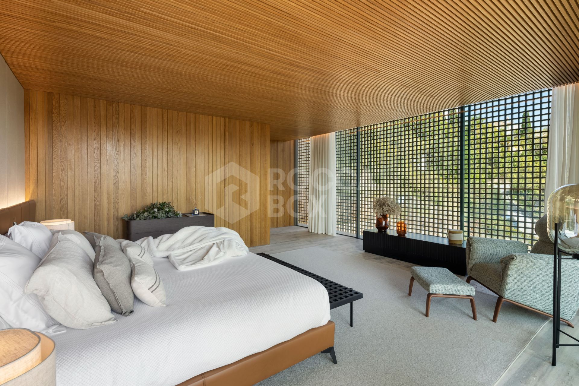 Architectural Masterpiece with Sea Views in Prestigious El Madroñal