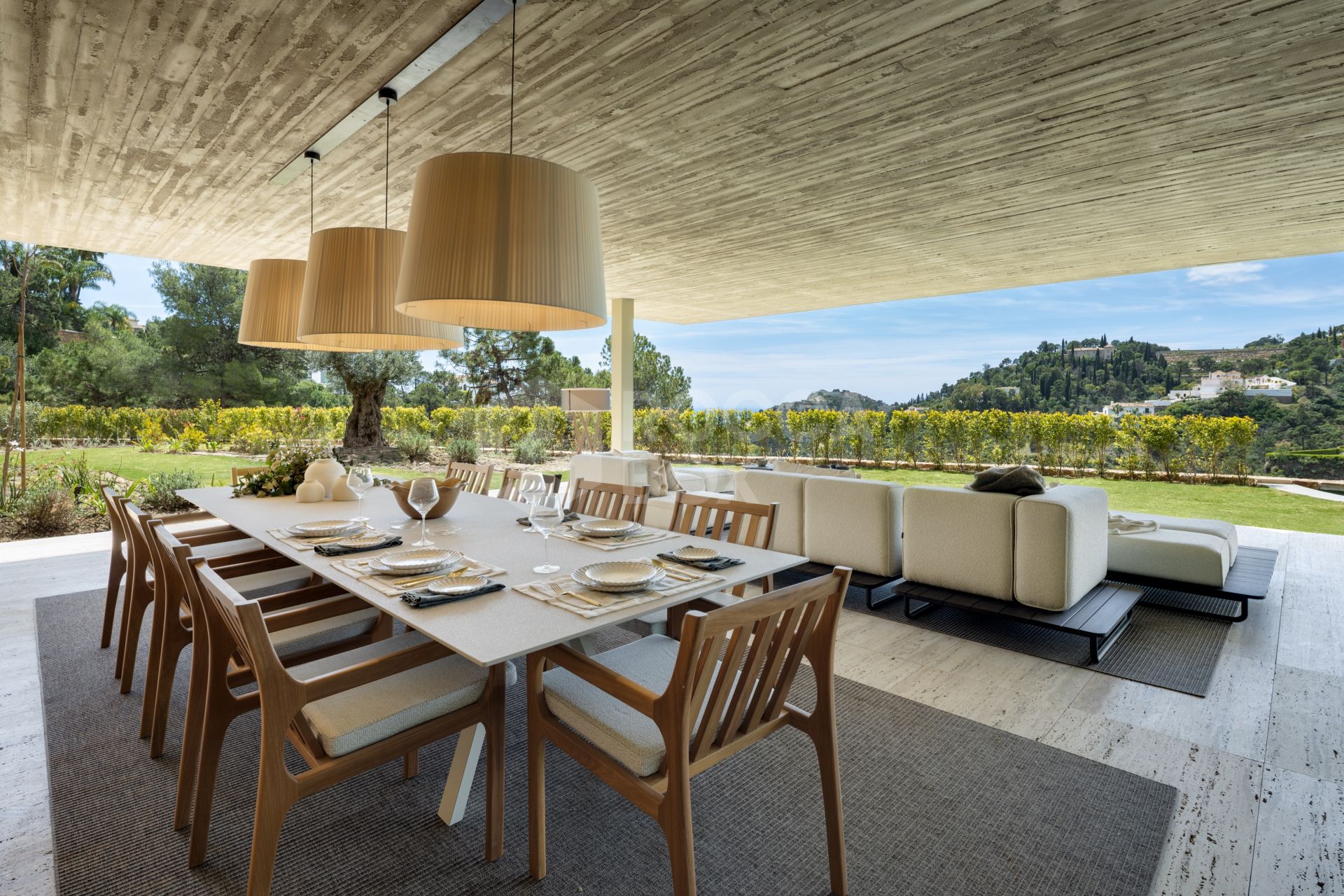 Architectural Masterpiece with Sea Views in Prestigious El Madroñal