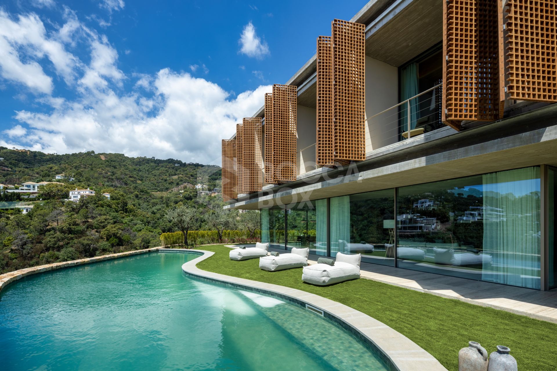 Architectural Masterpiece with Sea Views in Prestigious El Madroñal