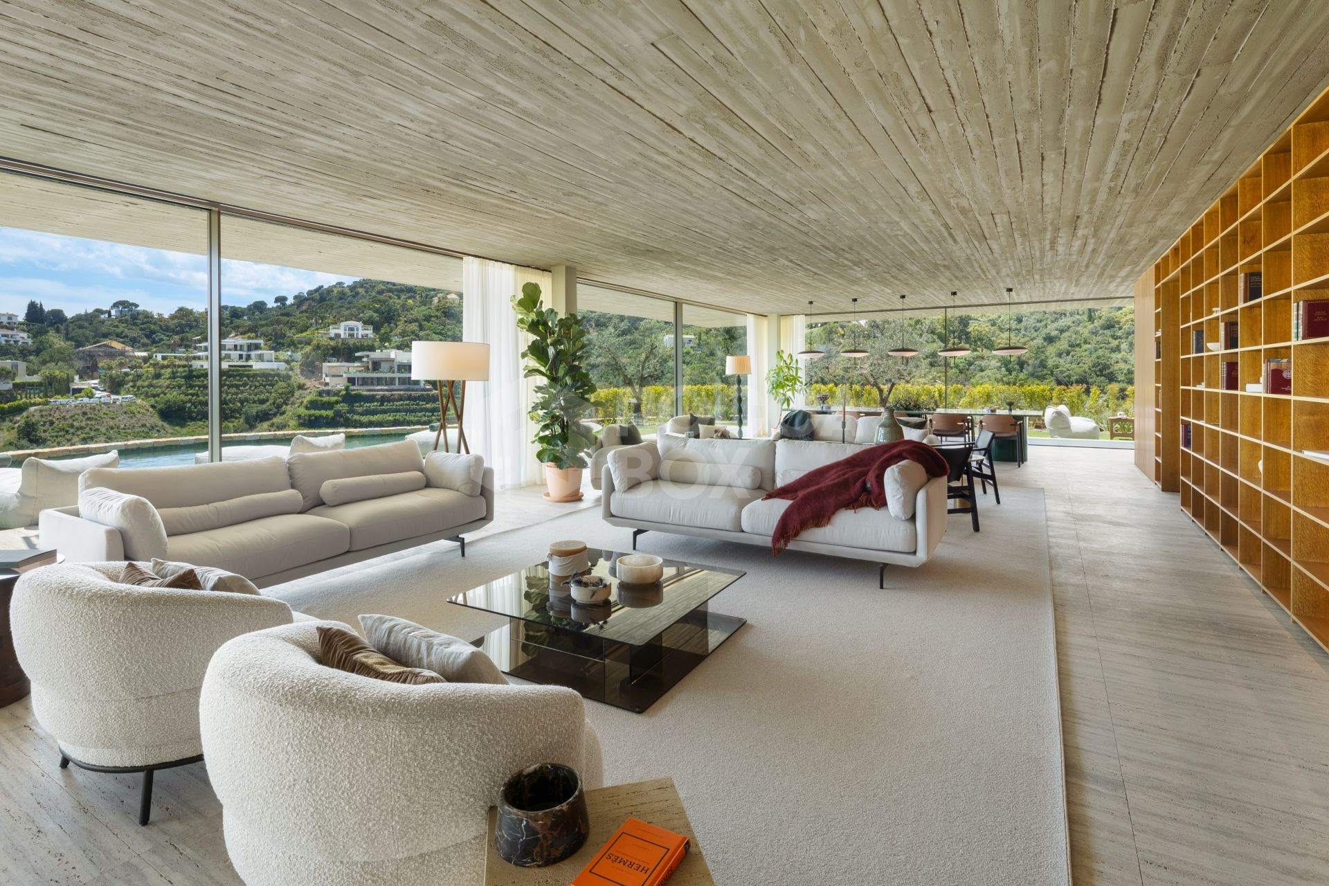 Architectural Masterpiece with Sea Views in Prestigious El Madroñal
