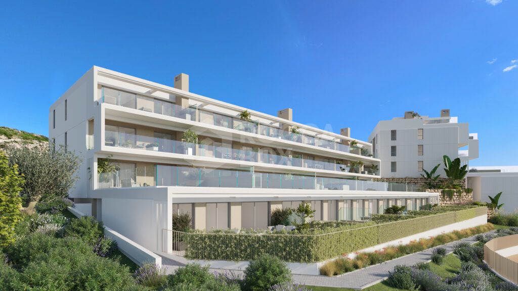 Modern 3-Bed Apartment with Mountain Views on the New Golden Mile