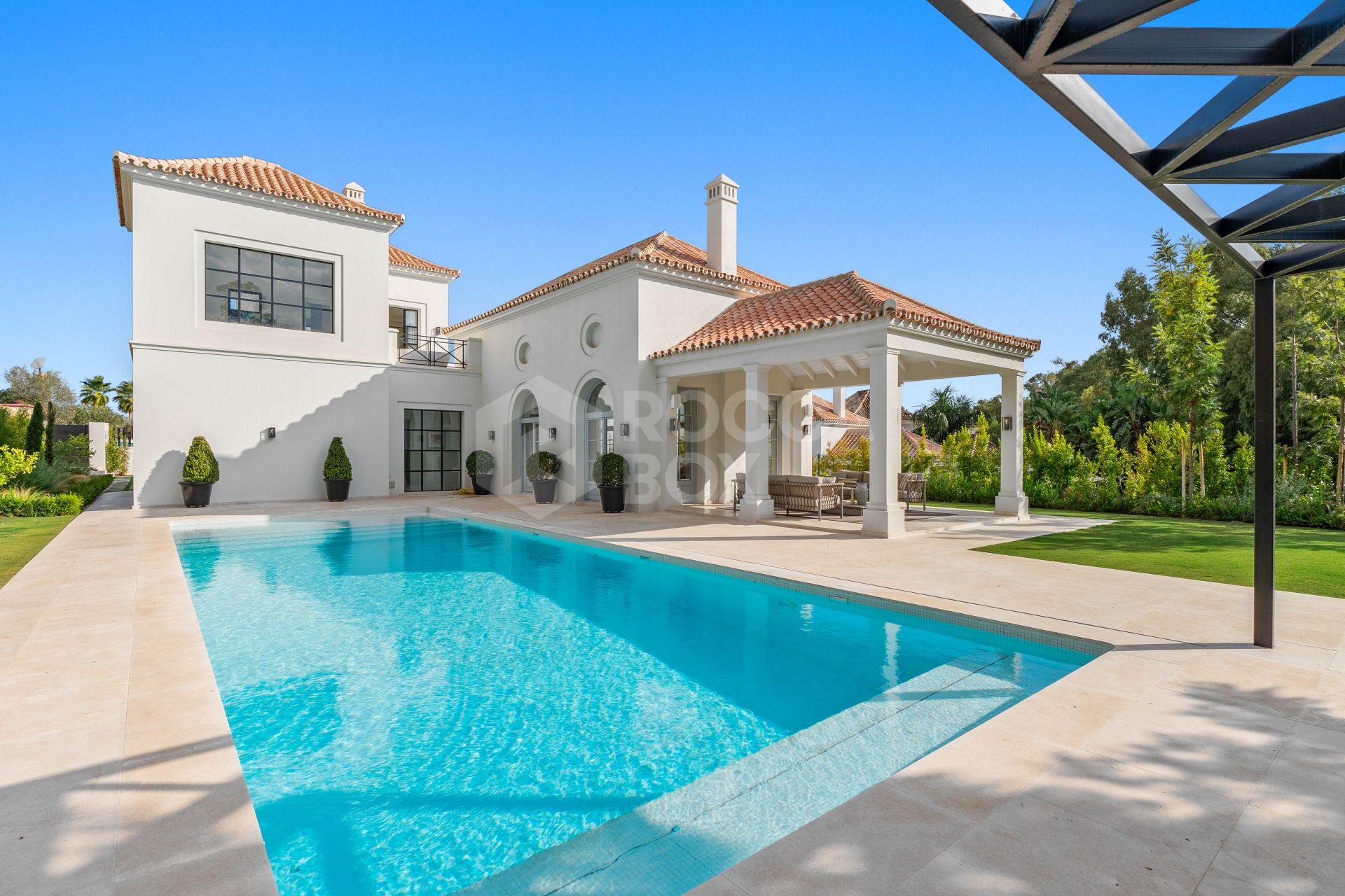 A French-Inspired Masterpiece in the Heart of Nueva Andalucía