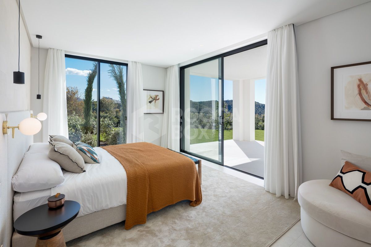Contemporary Masterpiece with Panoramic Sea Views in Lomas de La Quinta, Benahavís