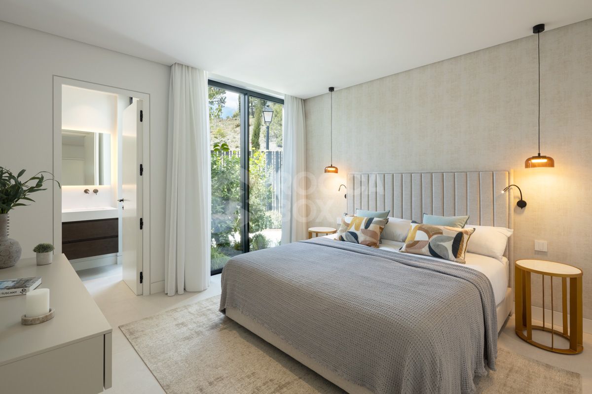 Contemporary Masterpiece with Panoramic Sea Views in Lomas de La Quinta, Benahavís