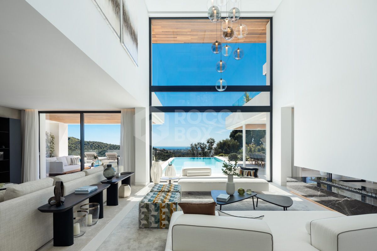 Contemporary Masterpiece with Panoramic Sea Views in Lomas de La Quinta, Benahavís
