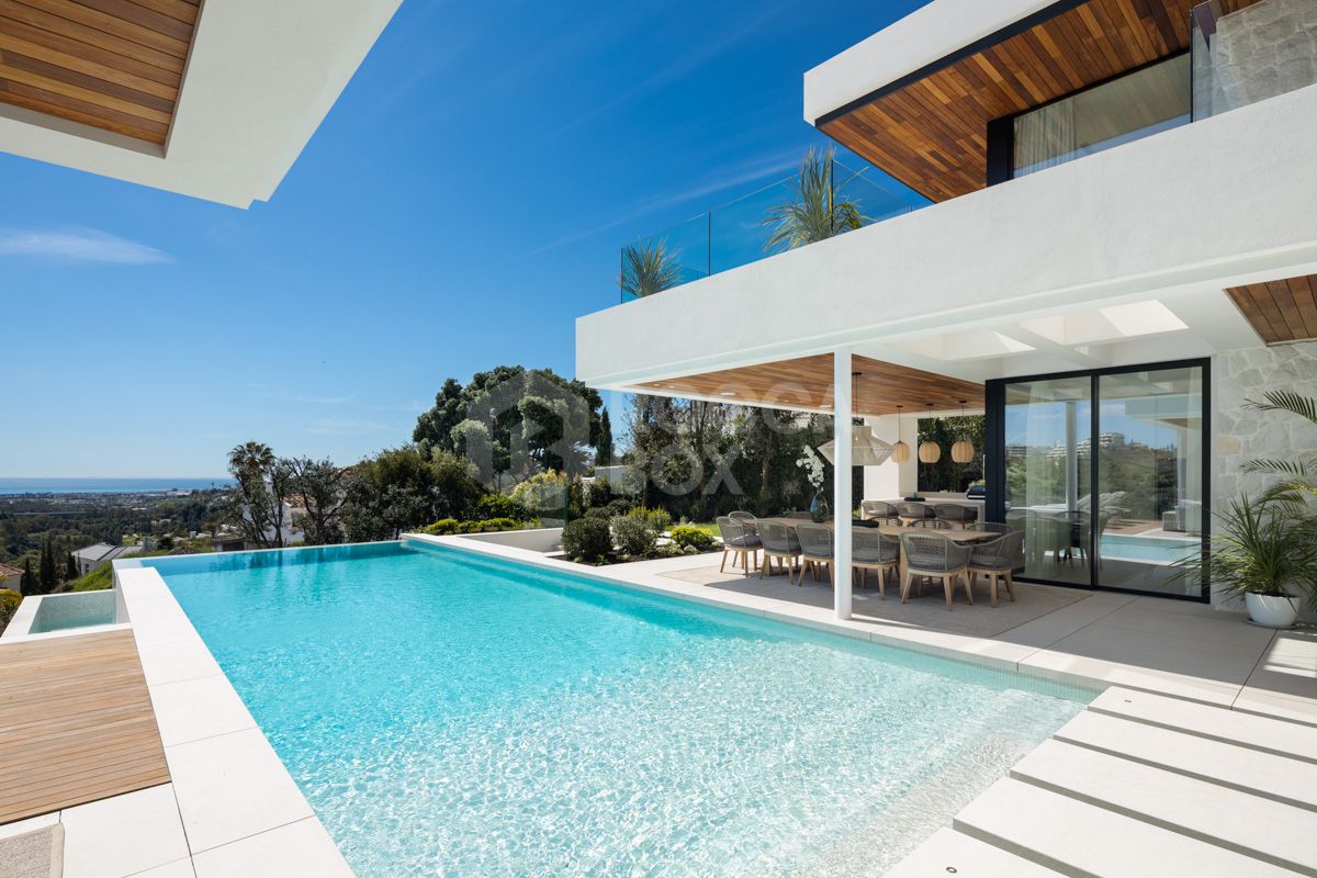 Contemporary Masterpiece with Panoramic Sea Views in Lomas de La Quinta, Benahavís
