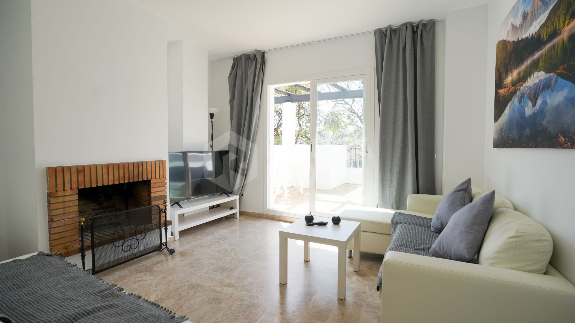 3-Bedroom Duplex Penthouse with Mountain Views in Marbella
