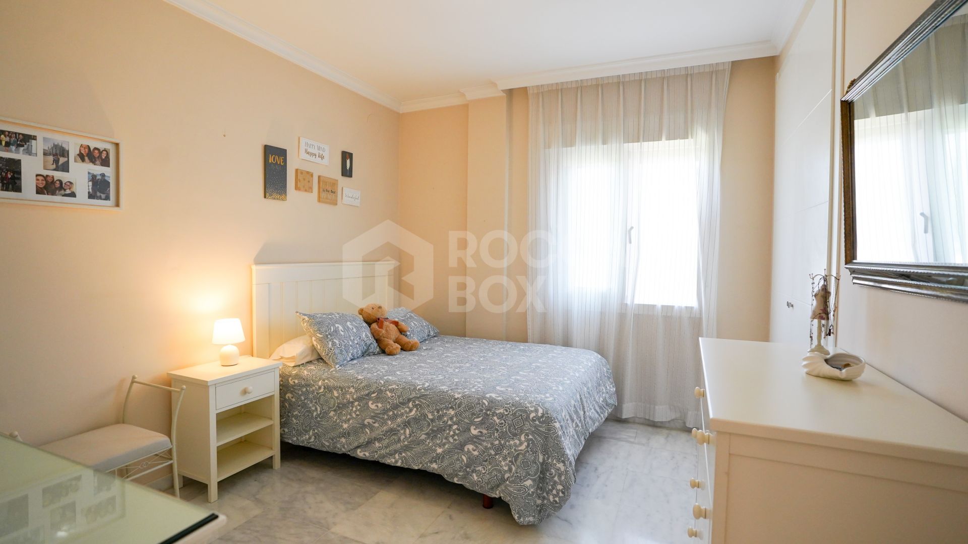 Elegant 4-Bedroom Semi-Detached Home in Marbella: Prime Location!