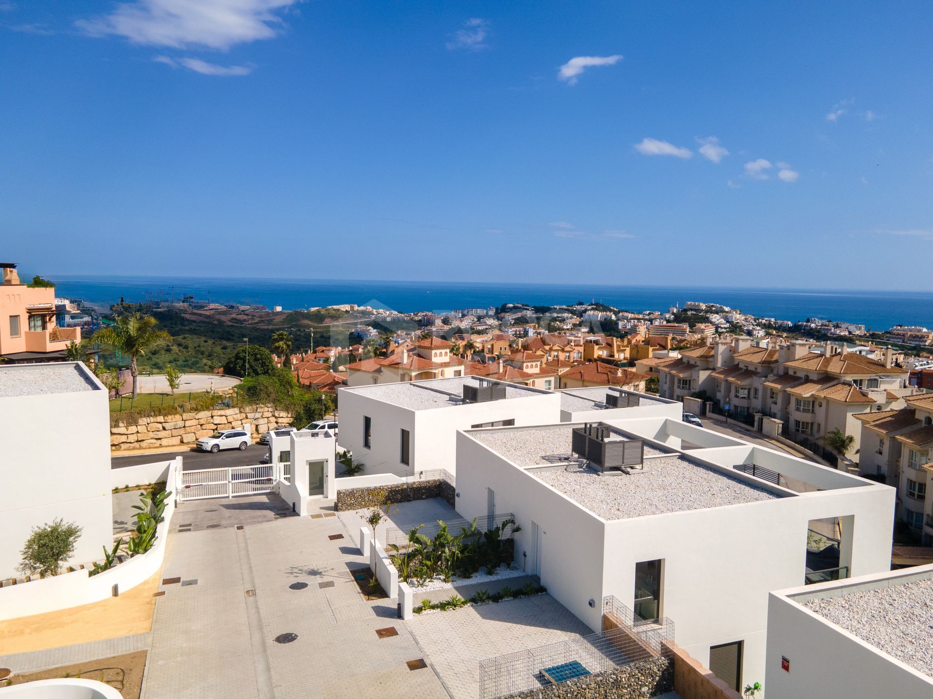 Key-Ready Luxury: Spacious 4-Bedroom Semi-Detached Home with Panoramic Views & Exclusive Amenities