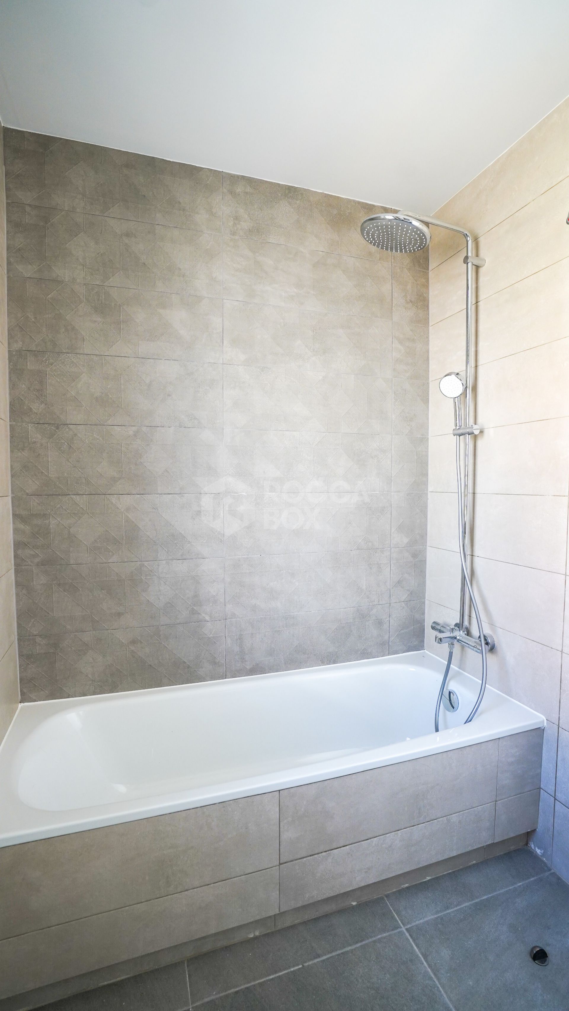 Key-Ready Luxury: Spacious 4-Bedroom Semi-Detached Home with Panoramic Views & Exclusive Amenities